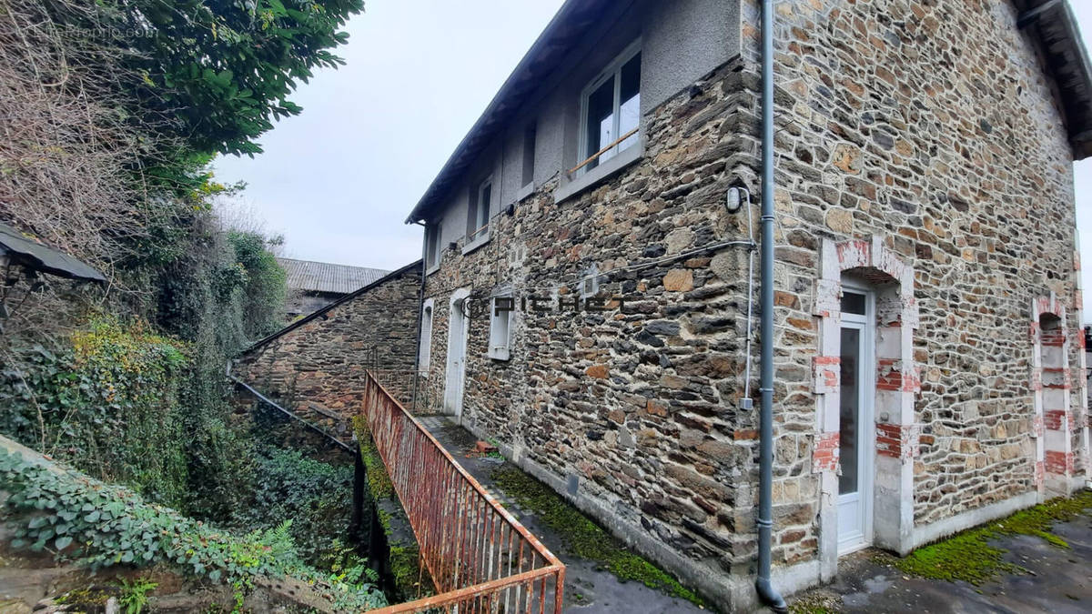 Appartement à UZERCHE