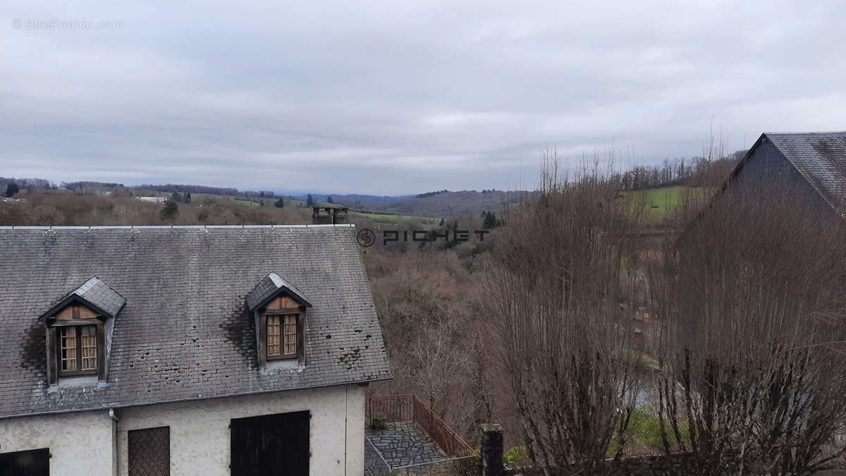 Appartement à UZERCHE