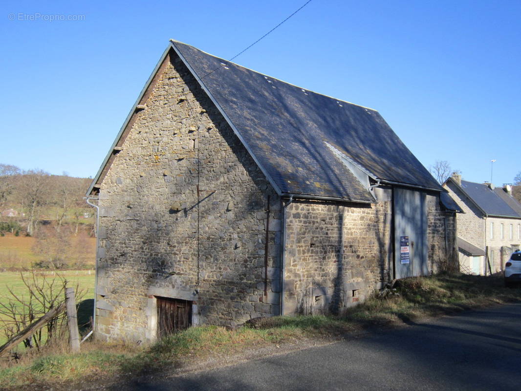   - Maison à LA COURTINE