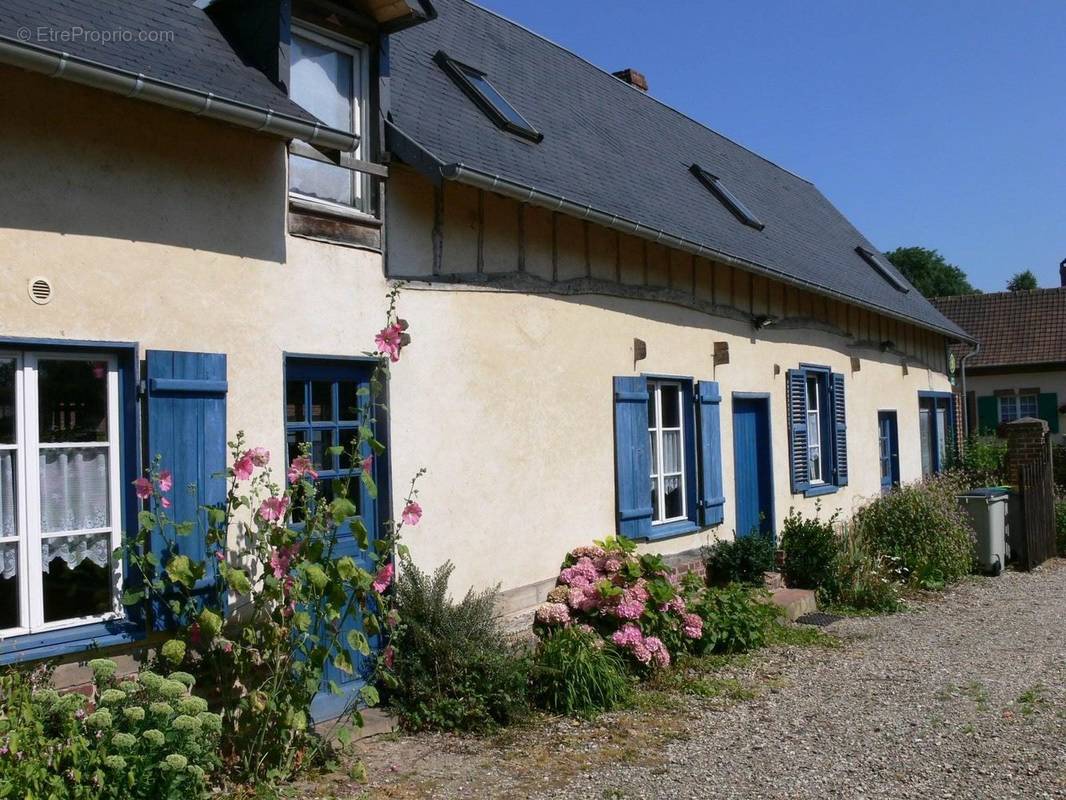 Maison à FEUQUIERES-EN-VIMEU