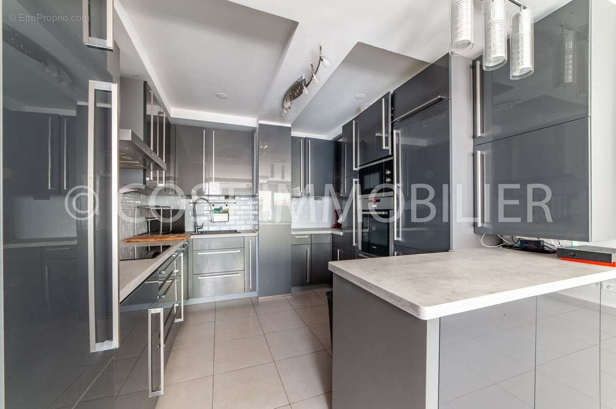 Appartement à GENNEVILLIERS