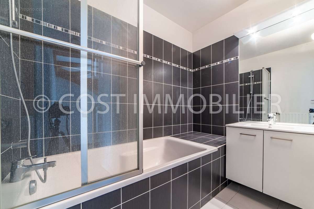 Appartement à GENNEVILLIERS