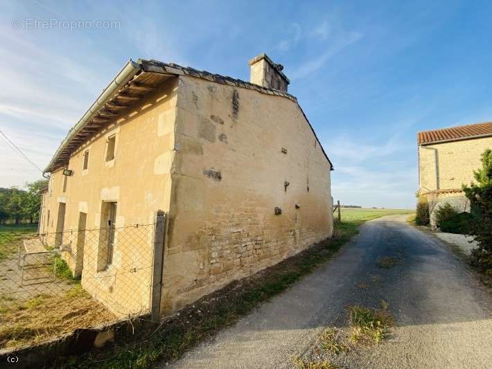 Maison à VILLEFAGNAN