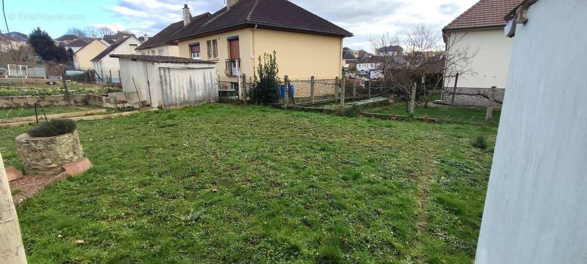 Maison à MAYENNE