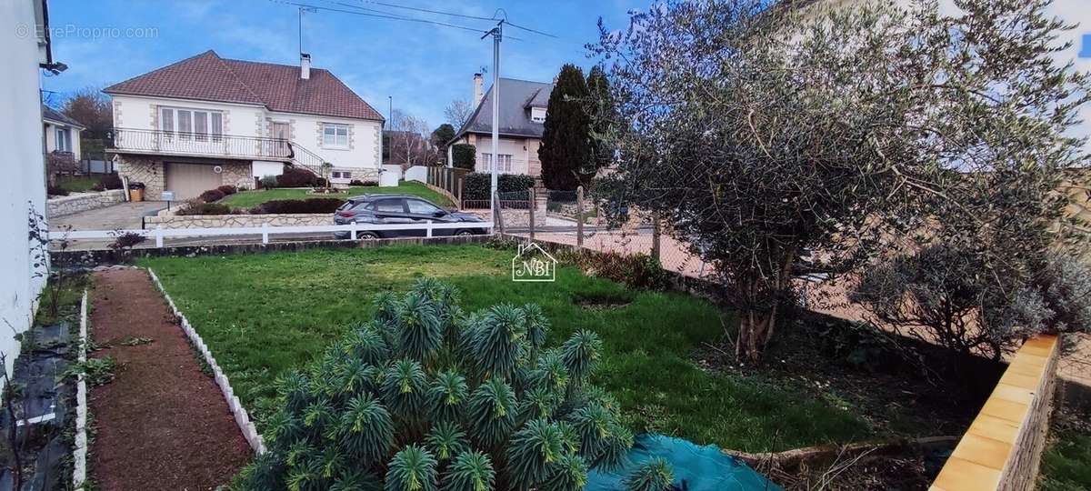 Maison à MAYENNE