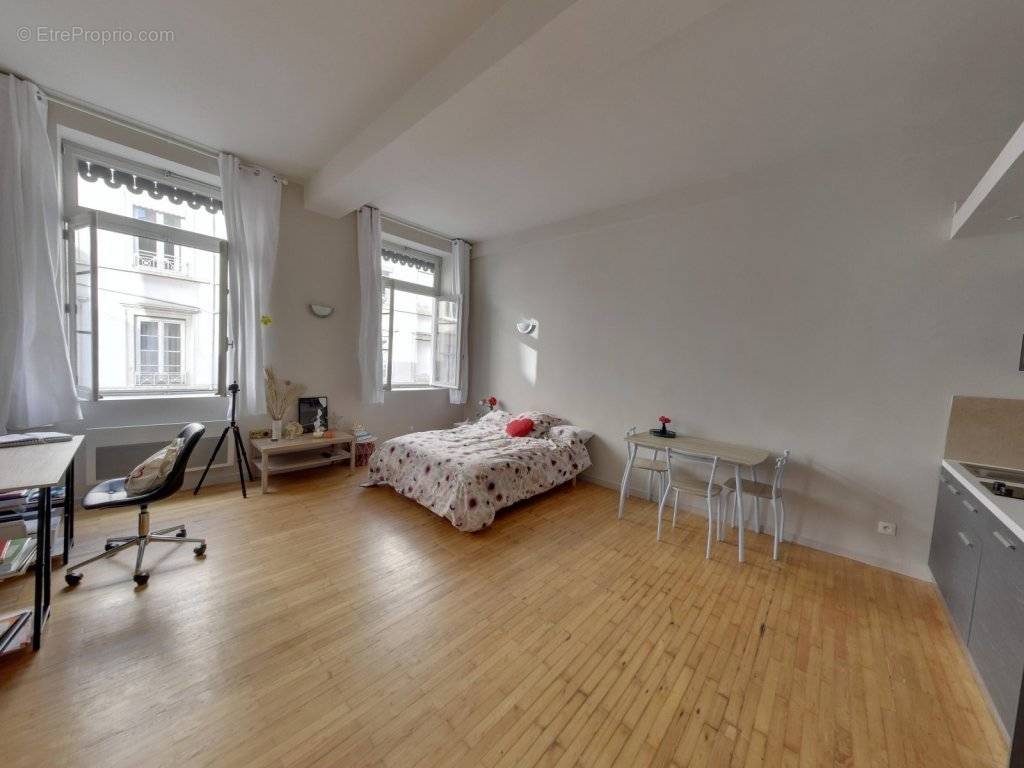 Appartement à LYON-6E