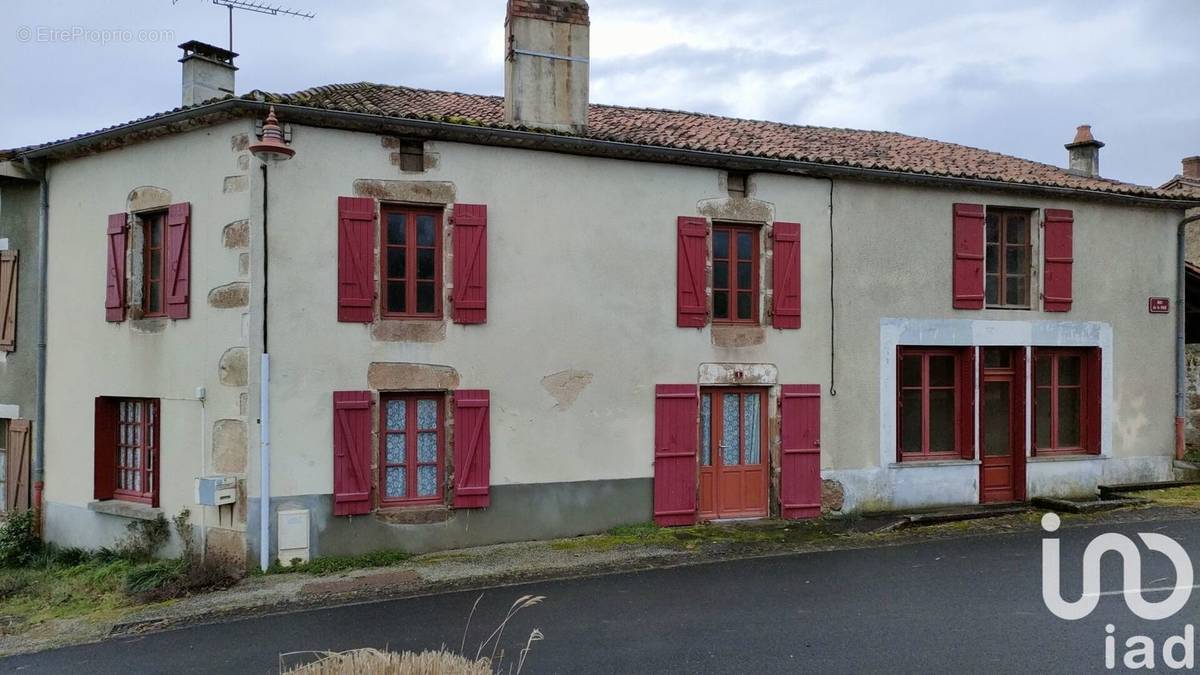 Photo 1 - Maison à BRILLAC