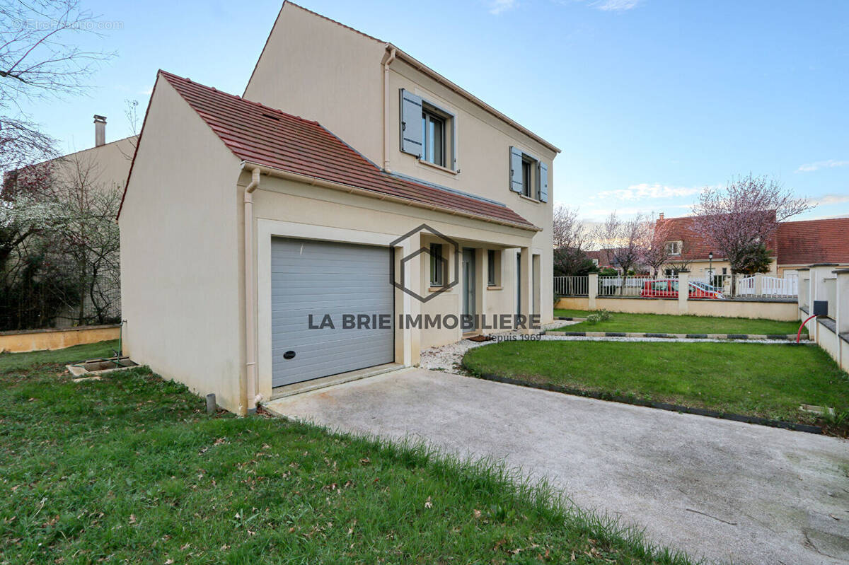 Maison à PERIGNY