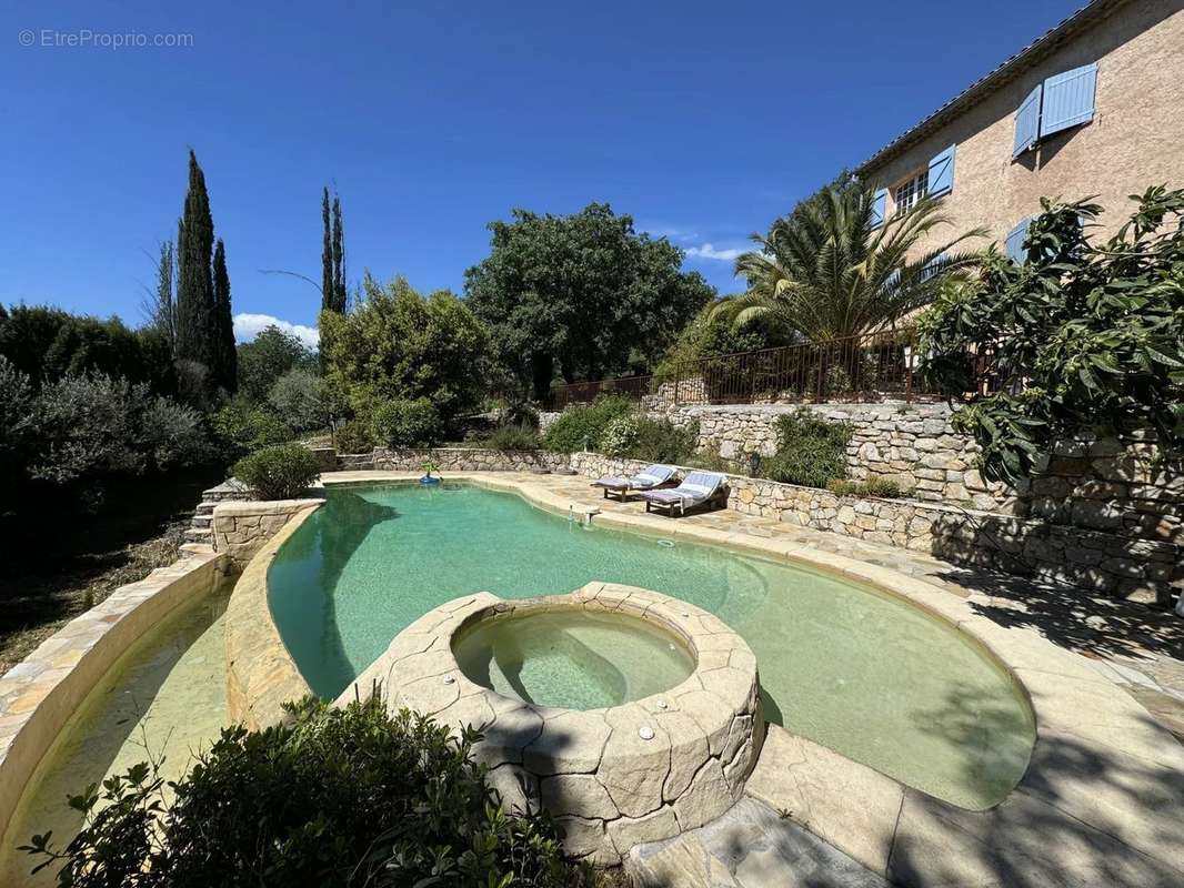 Maison à TRANS-EN-PROVENCE