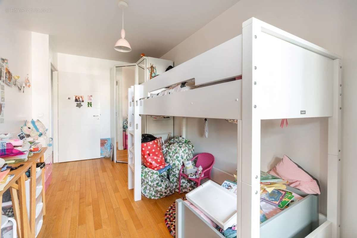 Appartement à LEVALLOIS-PERRET