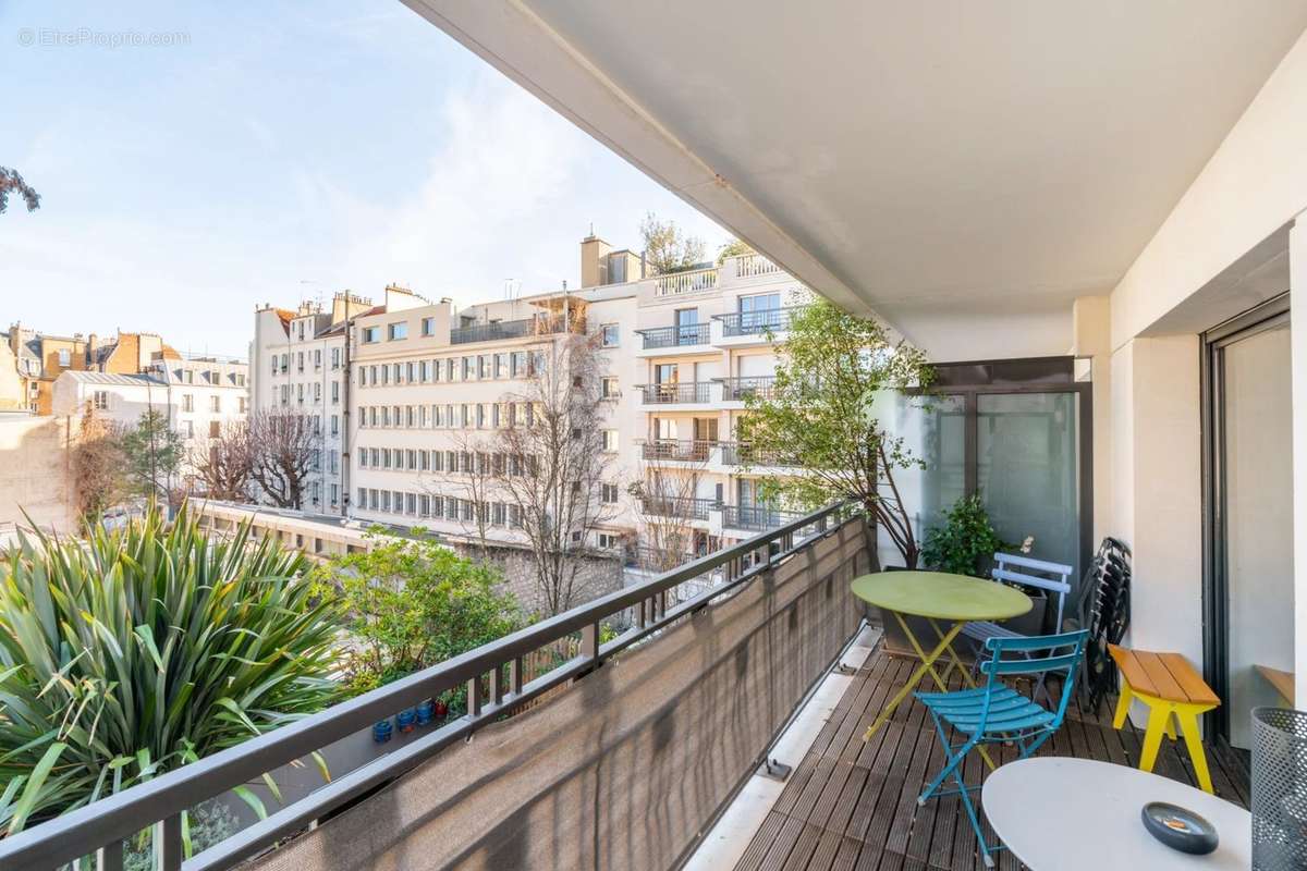 Appartement à LEVALLOIS-PERRET