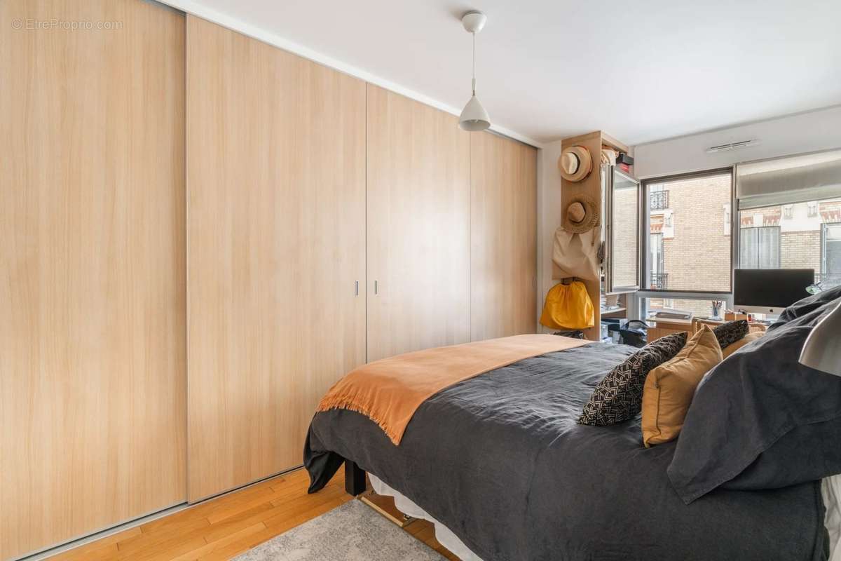 Appartement à LEVALLOIS-PERRET