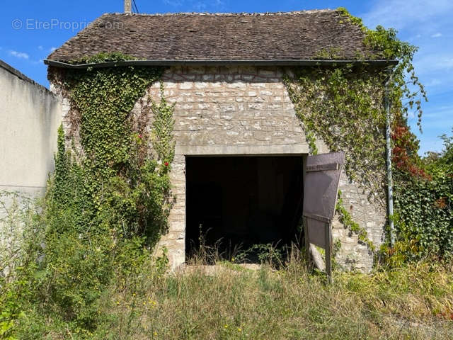 Terrain à SOUPPES-SUR-LOING