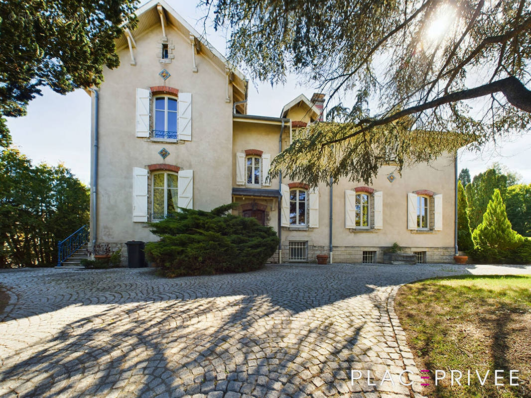 Maison à DAMELEVIERES