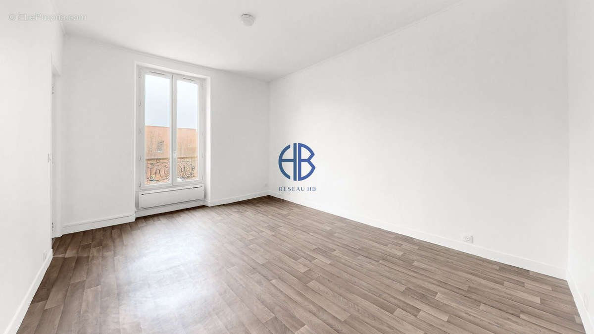 Appartement à AUBERVILLIERS