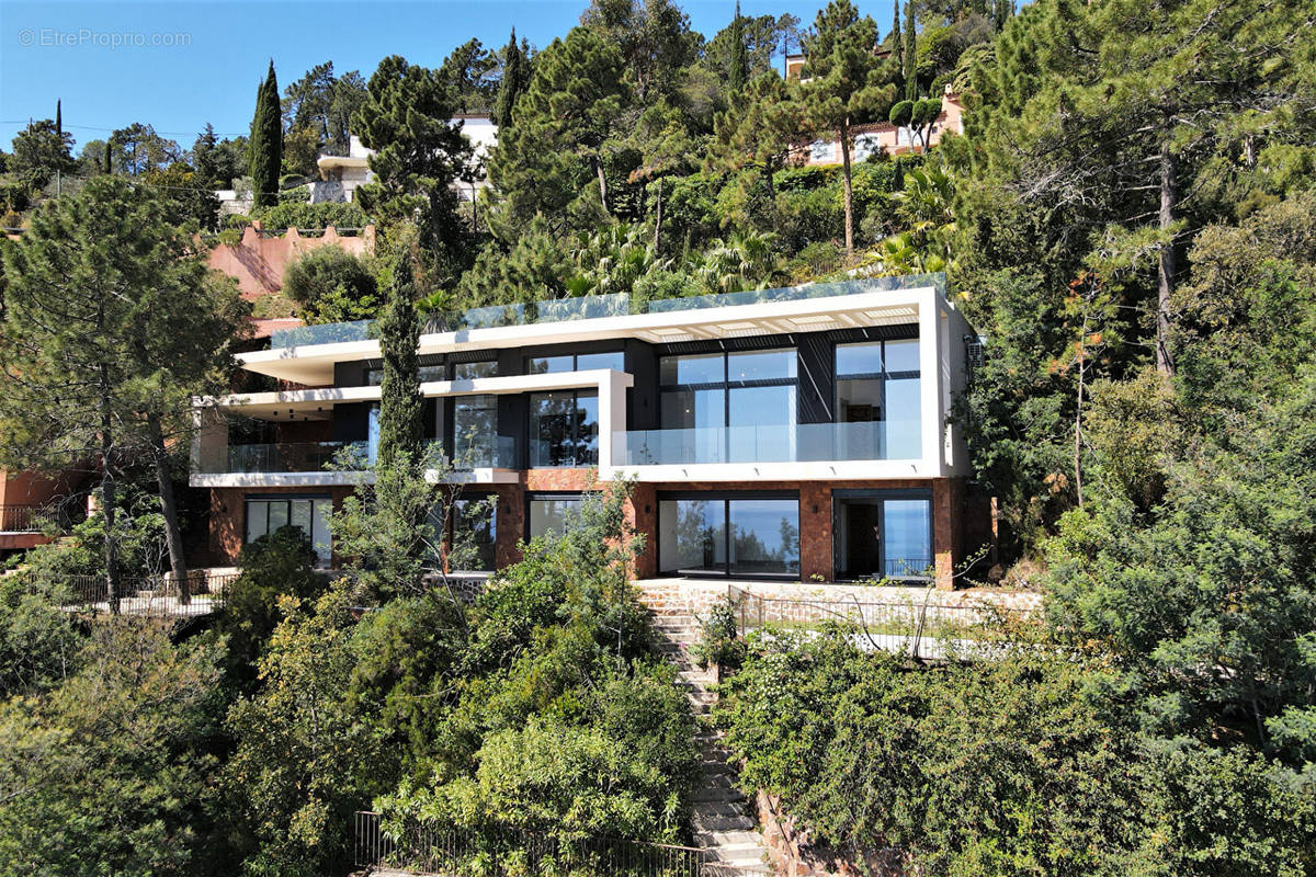 Maison à THEOULE-SUR-MER