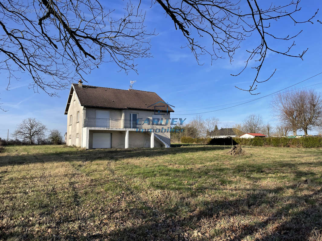 Maison à FROTEY-LES-LURE