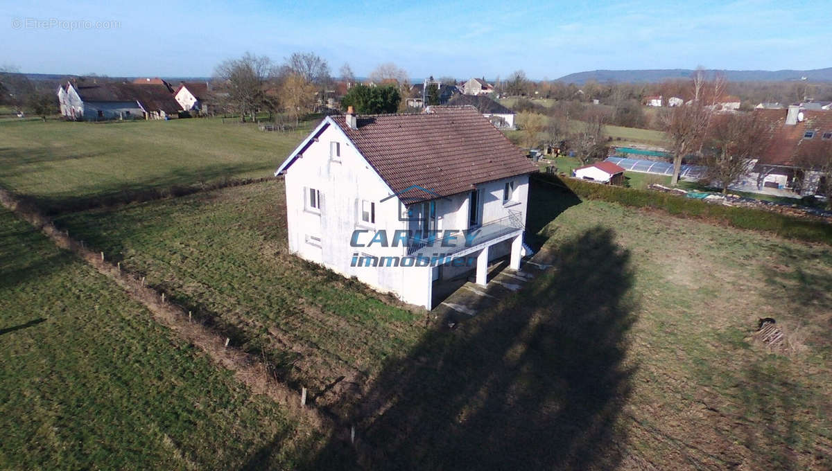 Maison à FROTEY-LES-LURE