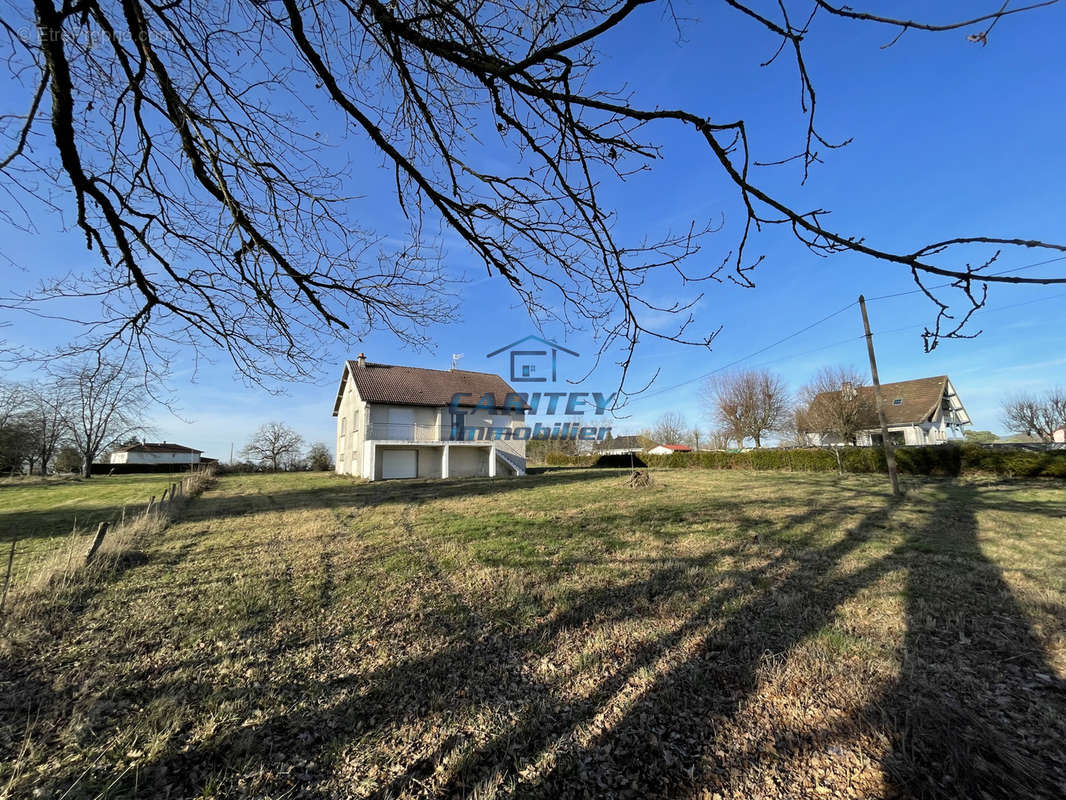 Maison à FROTEY-LES-LURE