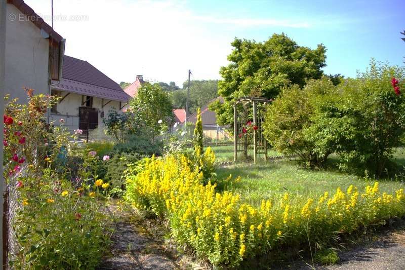 Maison à SAINT-JEAN-D&#039;AVELANNE