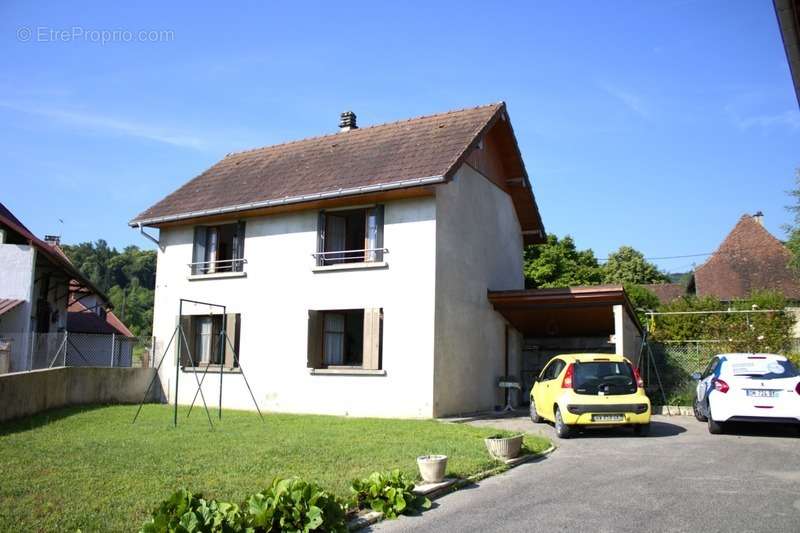 Maison à SAINT-JEAN-D&#039;AVELANNE