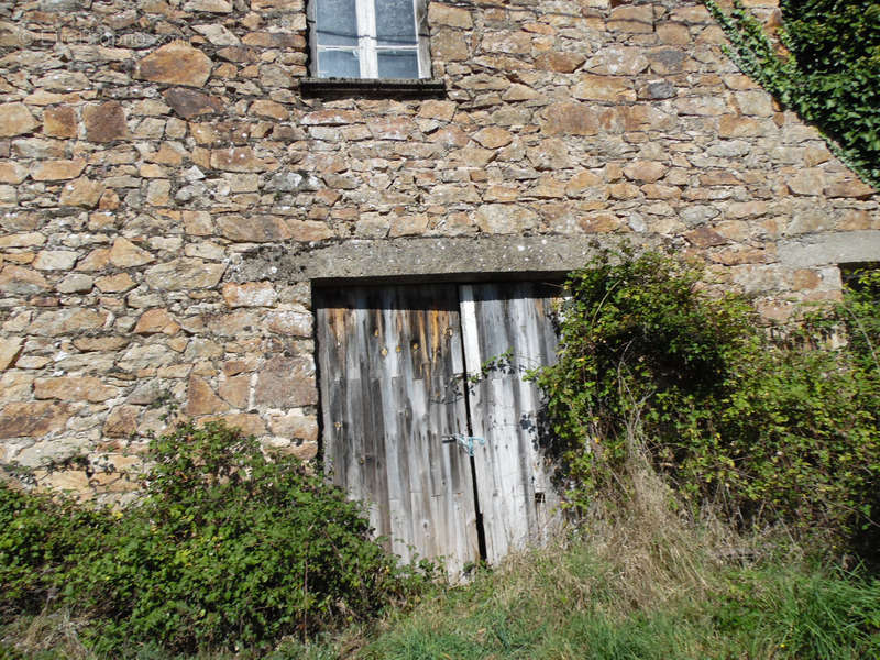 Maison à SAINT-MARTIAL-DE-GIMEL