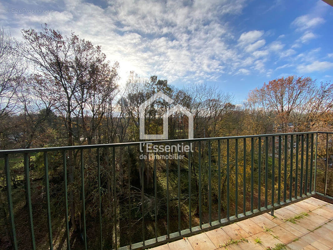 Appartement à VERNEUIL-SUR-SEINE