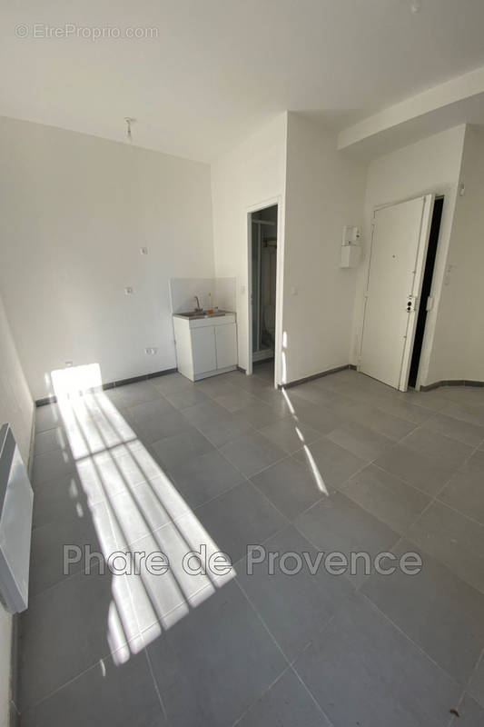 Appartement à MARSEILLE-2E