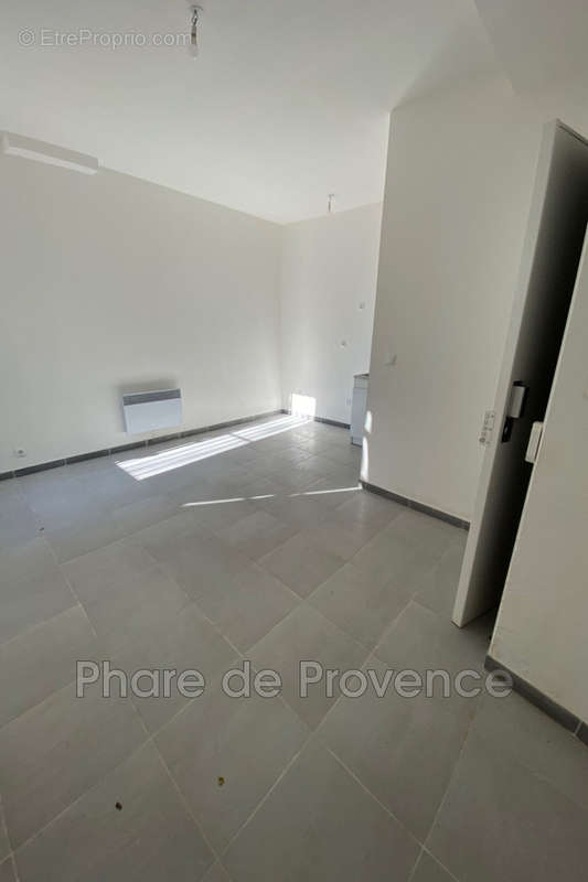 Appartement à MARSEILLE-2E