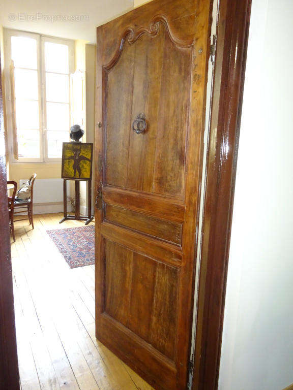 porte d&#039;entrée - Appartement à CAHORS