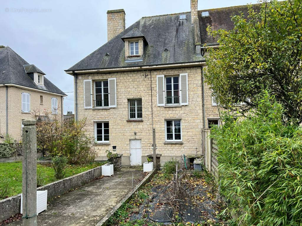 Maison à AUNAY-SUR-ODON