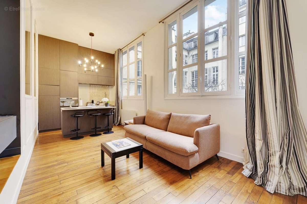 Appartement à PARIS-4E