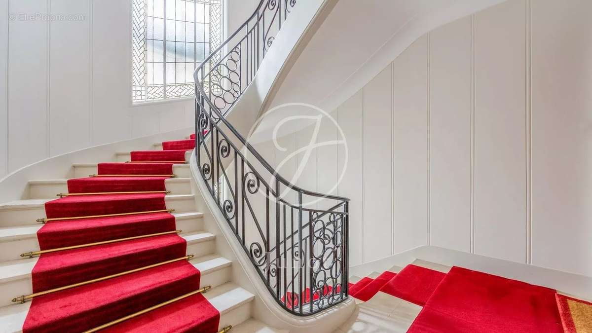 Appartement à PARIS-7E