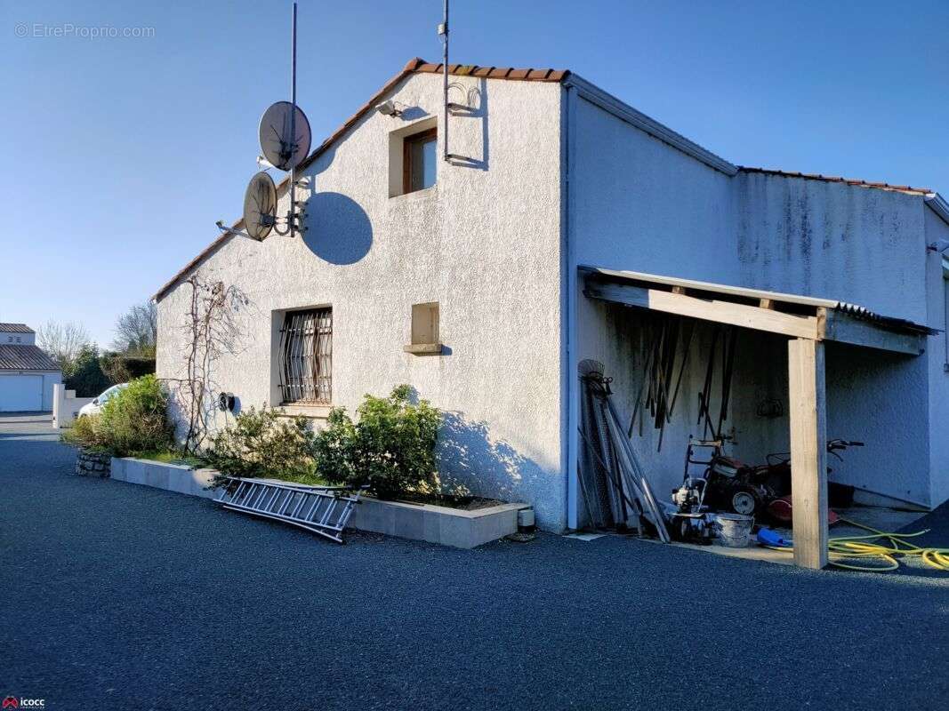 Maison à SAINT-HILAIRE-LA-FORET