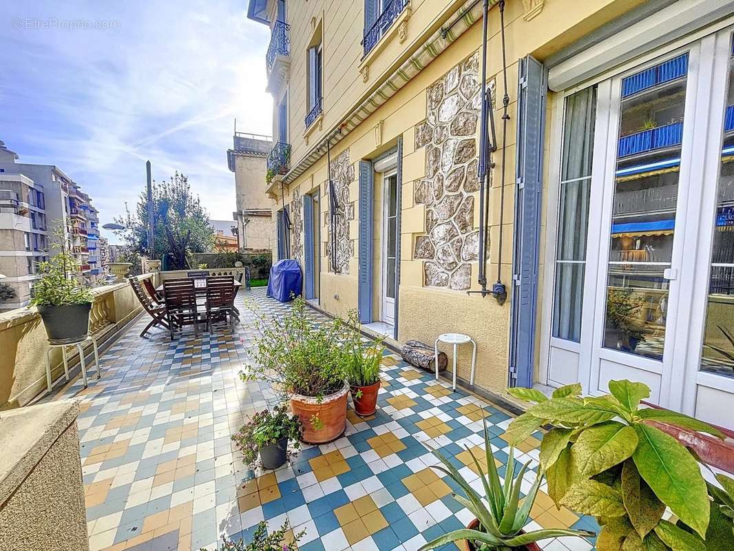 Appartement à NICE