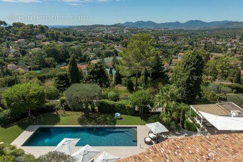 Maison à MOUGINS