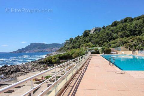 Appartement à ROQUEBRUNE-CAP-MARTIN