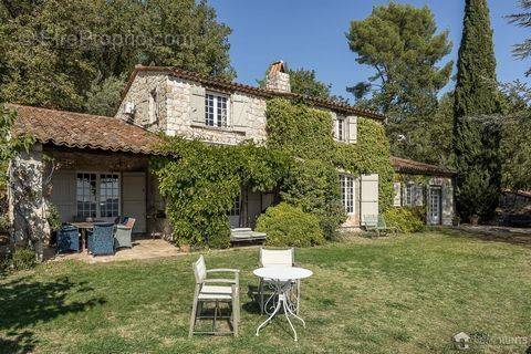 Maison à TOURRETTES