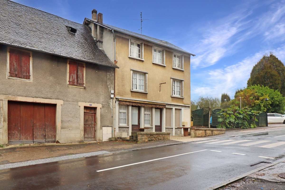 Maison à UZERCHE