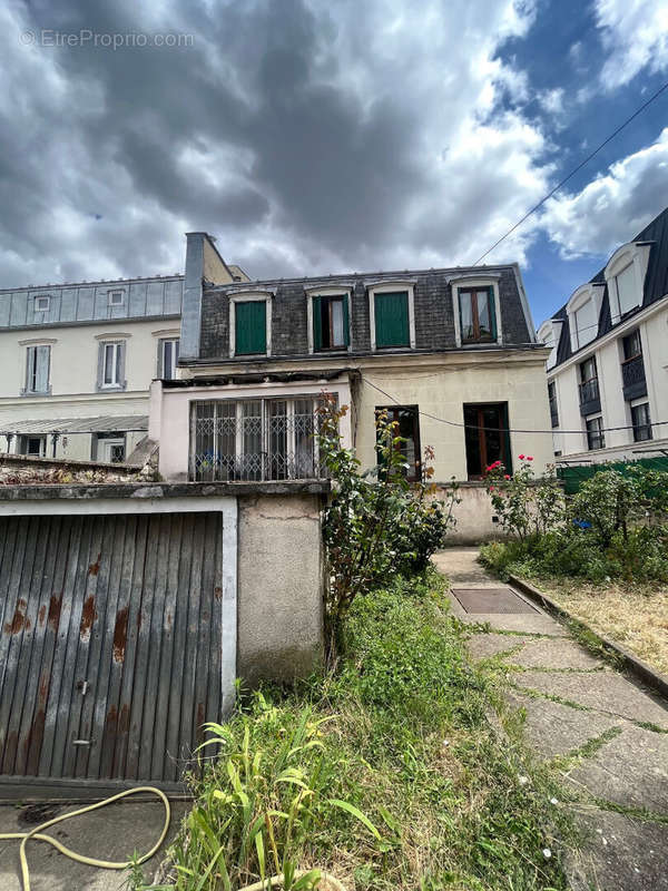 Maison à ASNIERES-SUR-SEINE