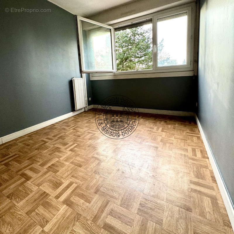 Appartement à ROSNY-SOUS-BOIS