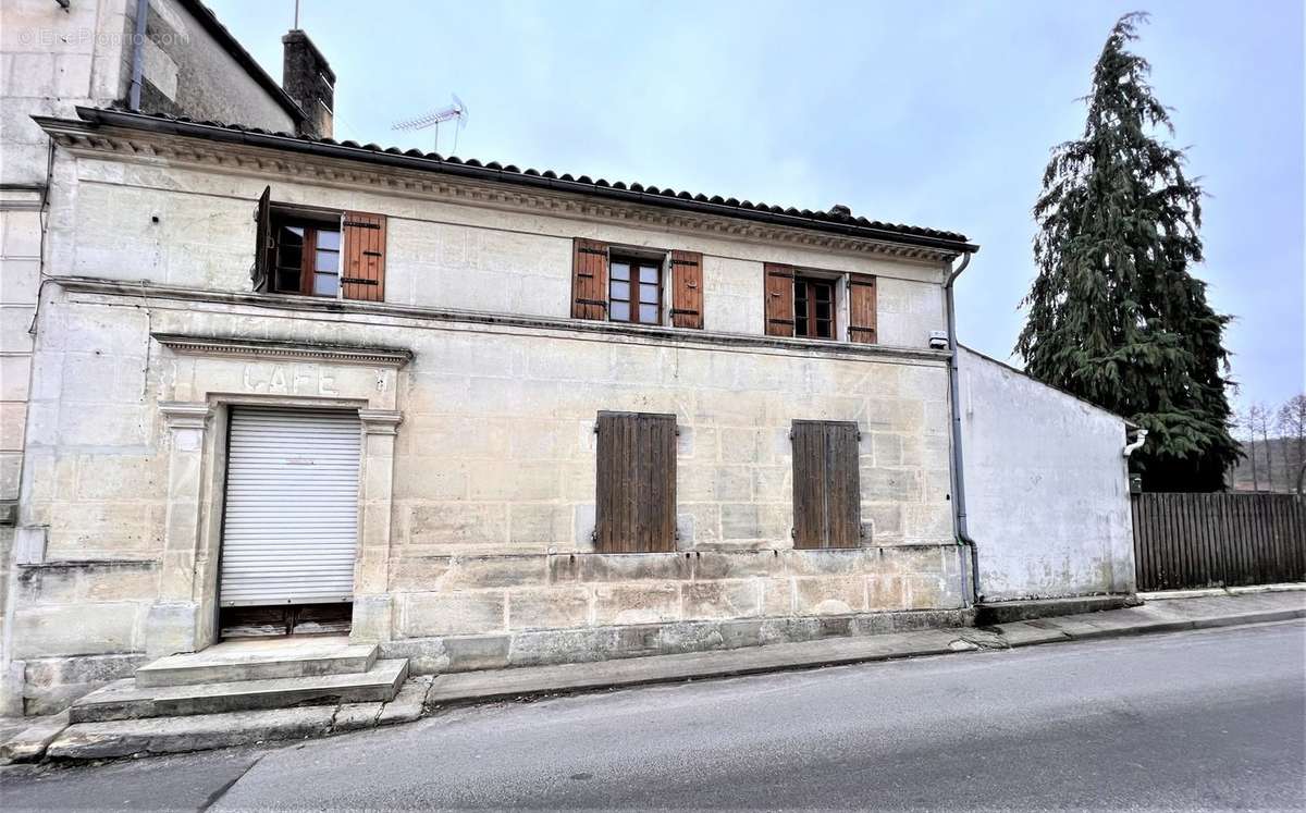 Maison à SAINTES