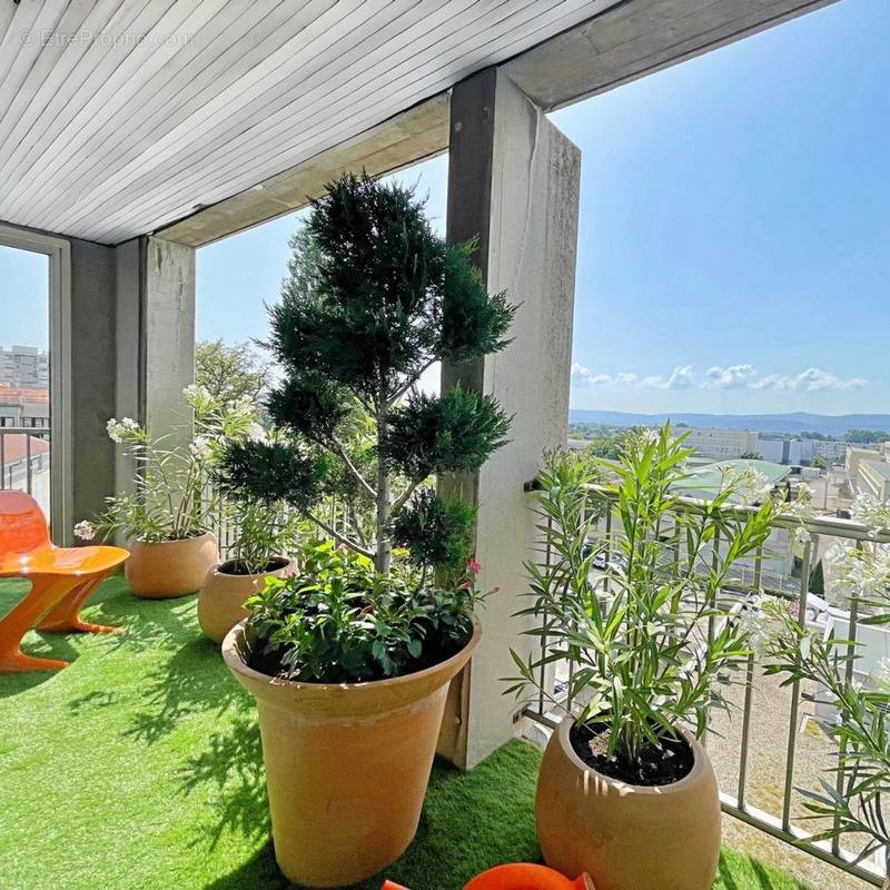 Terrasse - Appartement à MONTELIMAR