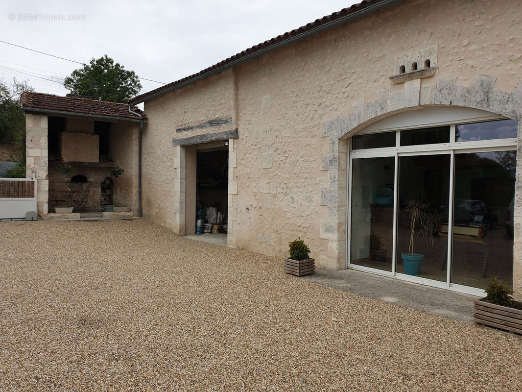 Maison à SAINT-MEARD-DE-DRONE