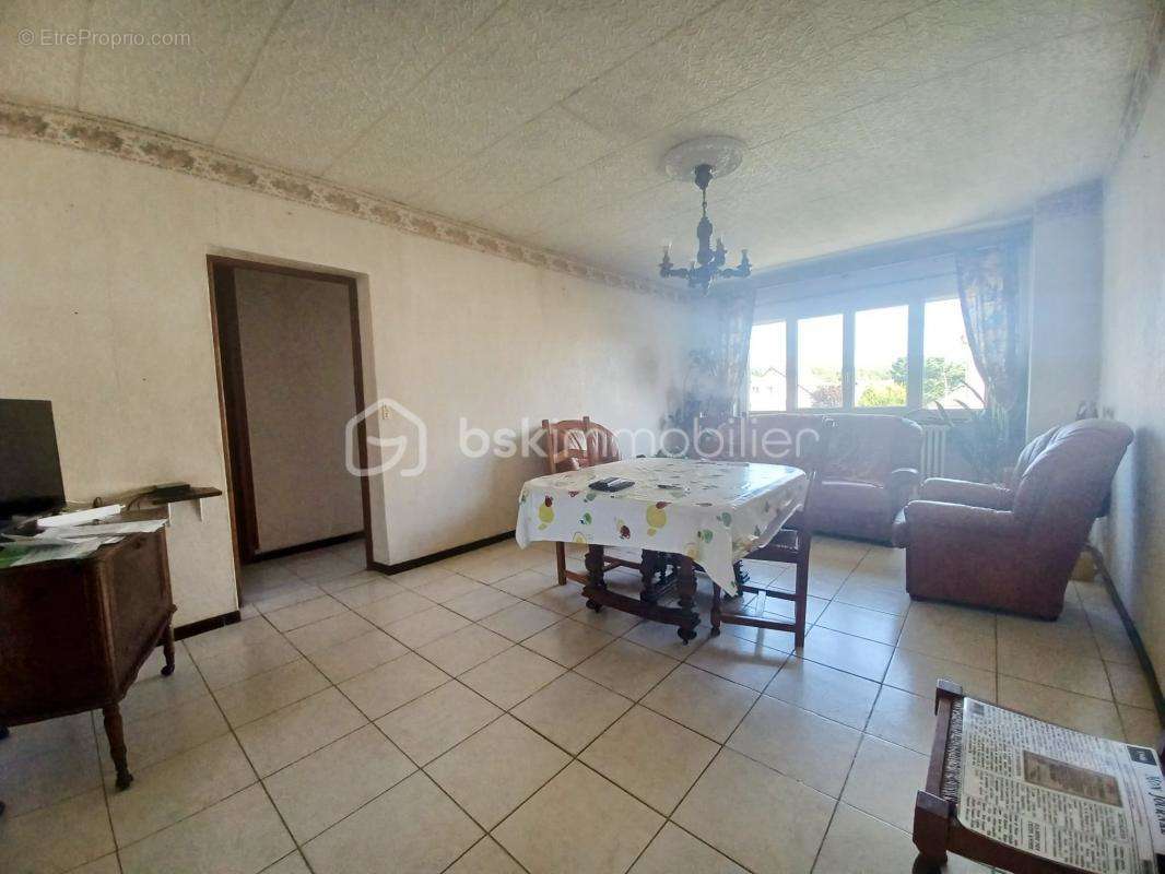 Appartement à ETRECHY