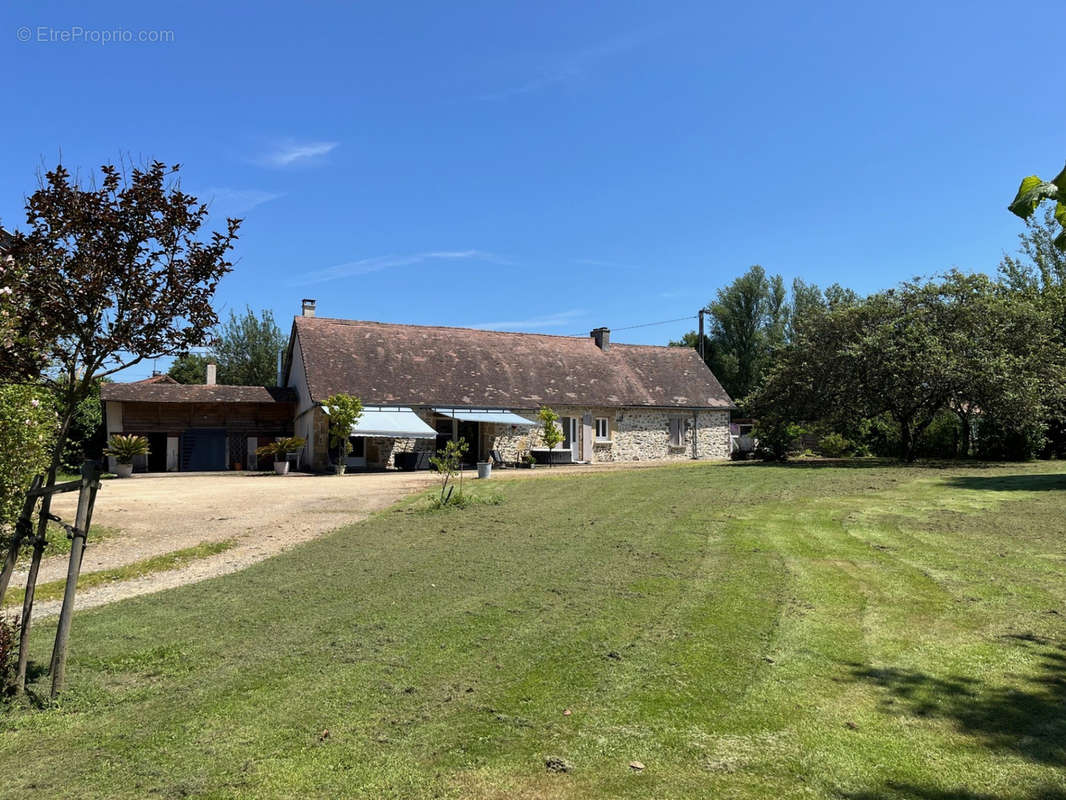 Maison à LANOUAILLE