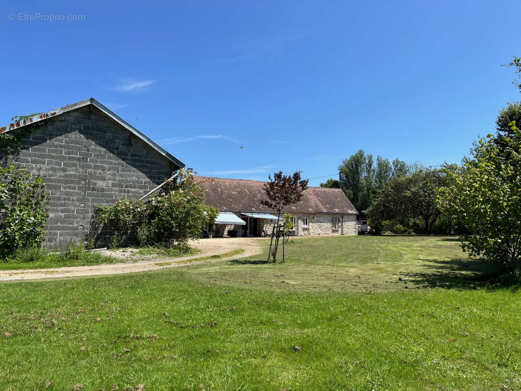 Maison à LANOUAILLE