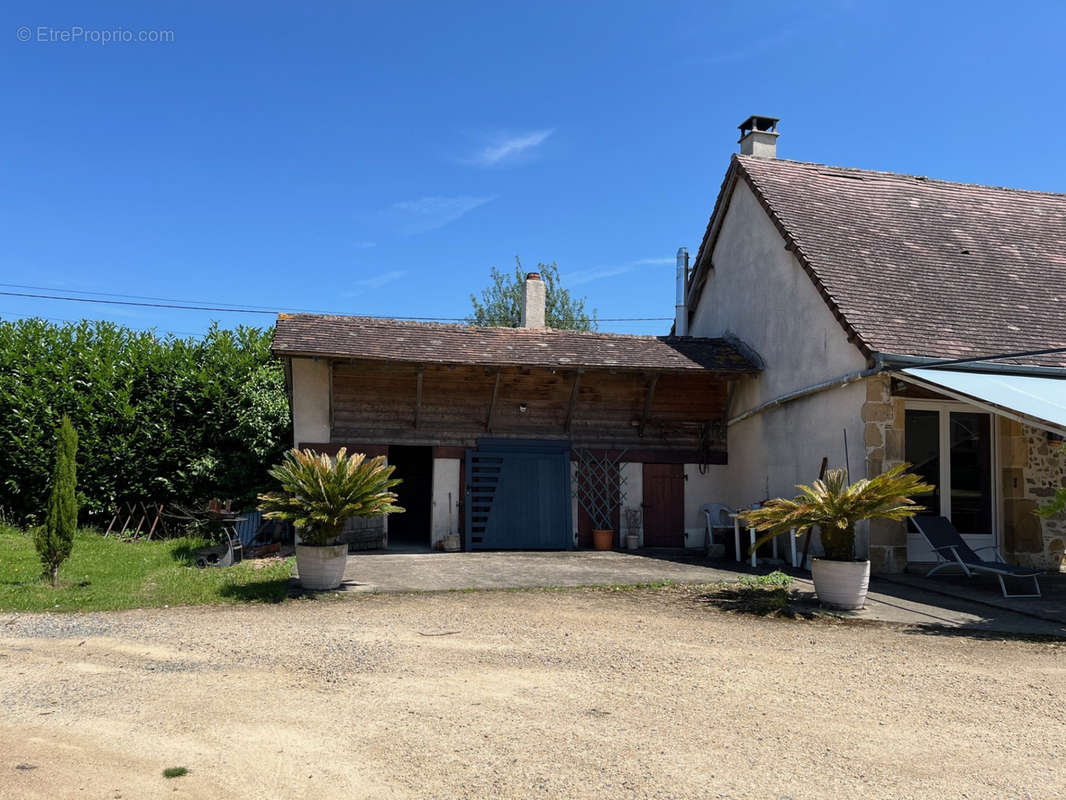 Maison à LANOUAILLE