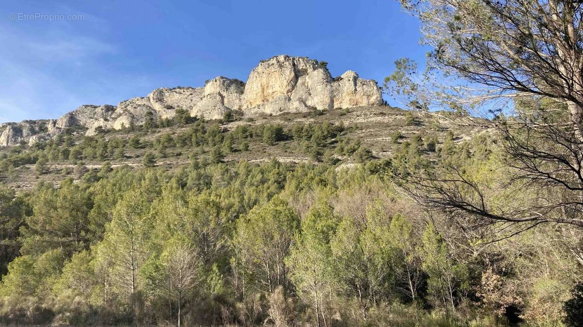 Terrain à MERINDOL