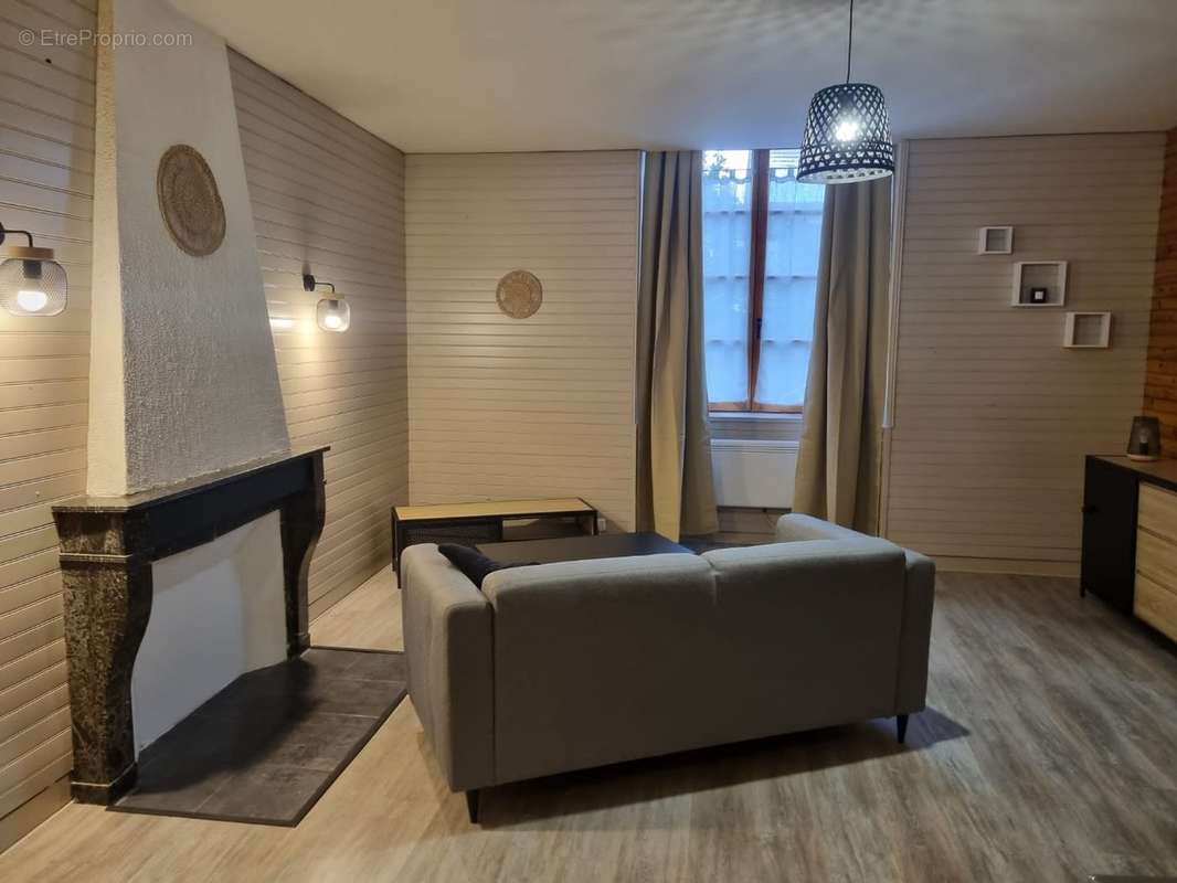 Appartement à SAINT-YRIEIX-LA-PERCHE